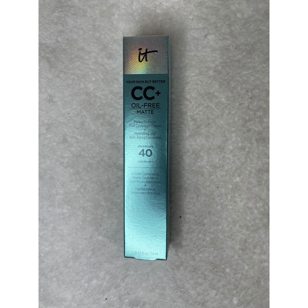 IT Cosmetics CC Oil-Free Matte SPF 40 Foundation Medium Tan 1.08oz Full Coverage
